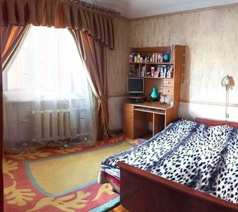 Продам квартиру Тополь -1 (дом кирпичный ЮМЗ) 80 м2 5 этаж