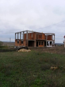 Продам незавершенное строение в Лиманском районе,село Александровка ..