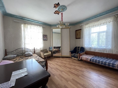 Продам двухкомнатную квартиру в Павловских домах на Канатной
