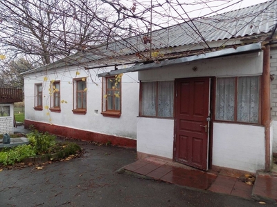 Дом в Красиловке под Броварами, 2 км до Броваров. Пл. 80 м2, 20 соток.