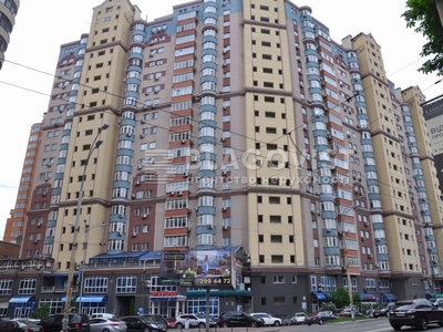 Трехкомнатная квартира долгосрочно ул. Черновола Вячеслава 25 в Киеве R-62032