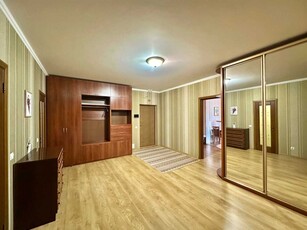 Продажа 3-комнатной квартиры 126 м², Димитрова, 2б