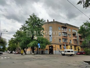 Трехкомнатная квартира ул. Юрковская 36/10 в Киеве R-65855