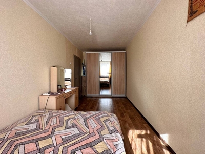 Продажа 3-комнатной квартиры 63 м², Александрийский бул.