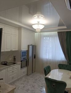 Продам квартиру 3 ком. квартира 85 кв.м, Одесса, Приморский р-н, Генуэзская