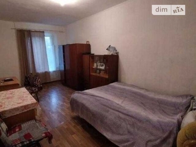 Продаж 1к квартири 33 кв. м на вул. Небесної Сотні