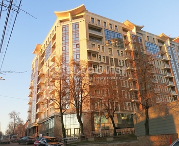 Четырехкомнатная квартира ул. Зверинецкая 47 в Киеве P-12814