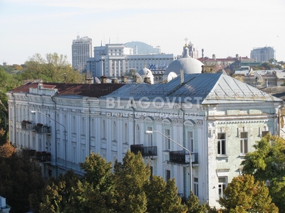 Четырехкомнатная квартира долгосрочно ул. Трехсвятительская 11 в Киеве G-912729 | Благовест