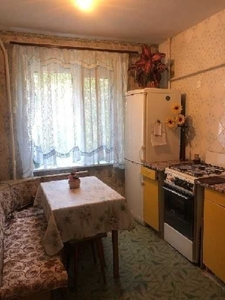 Продам 2 комнатную квартиру на Бородинском.