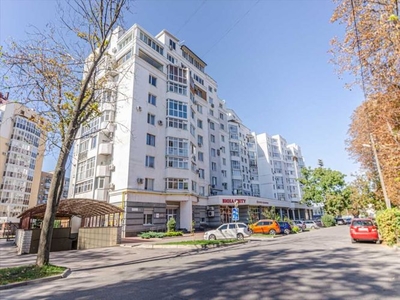 Продам квартиру 3 ком. квартира 112 кв.м, Полтава, Незалежності, 1б