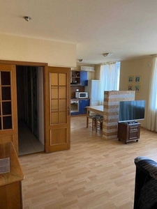 Продам видовую 3-х комнатную квартиру на ул. Рогалева, центр Днепра
