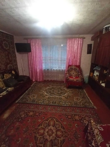 Продам 3-х комнатную квартиру в пгт Эсхар