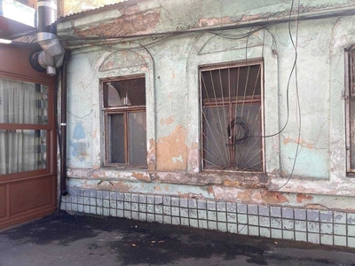 Продам фасадное помещение на ул. Богдана Хмельницкого