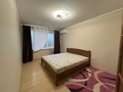 Продажа 3-комнатной квартиры 69 м², Славы бул.