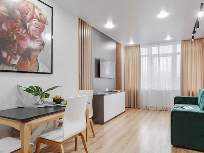 Продам 2-комнатнную квартиру с ремонтом в новом доме на Таирово