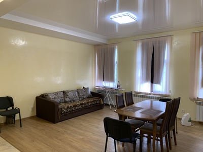 Аренда 3-комнатной квартиры 80 м², Александра Кониского ул.