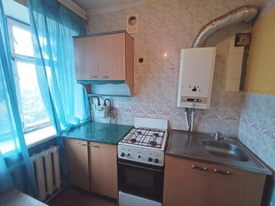 Продаж 1-кімн квартири в цегляному будинку на Козацькій, за Колосом.