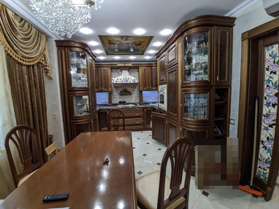 Сосновский, ул. 3-кімнатна квартира з самим дорогим ремонтом, цент