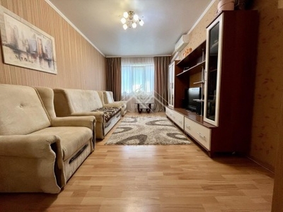 Продаж просторої 3к квартири по проспекту Гагаріна (з меблями та технікою)