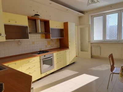 4 комнатная квартира Ворошиловский район, Донецк