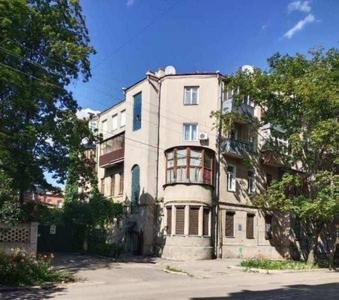 Продам 1 комнатную квартиру в тихом центре города, метро Пушкинская