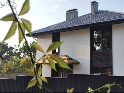 Продам новий сучасний будинок в Ірпені