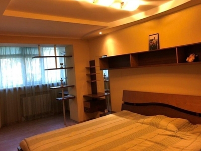 Продажа 4-комнатной квартиры 85 м², Кричевского ул., 37