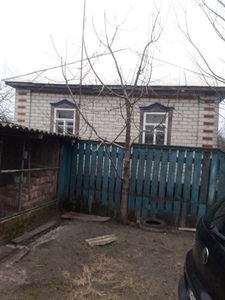 Дом с мебелью и быт. техн. в Коропском р-не Черниговской области