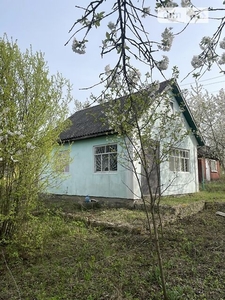 Продаж 2 поверхового будинку з ділянкою на 6 соток, 70 кв. м, 1 кімната, на вул. Суворова
