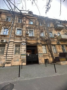 2 Комнатная квартира в Центре Одессы под ремонт! идеально под сдачу