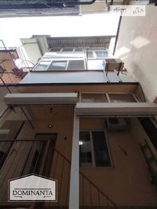 Продаж 4 поверхового будинку з балконом і ділянкою на 1 сотку, 100 кв. м, 4 кімнати, на вул. Чорноморська дорога