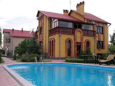Дом с бассейном посуточно, г. Борисполь, ул. Пушкинская