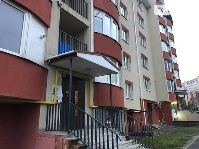 Продажа 3к квартиры 110 кв. м на ул. Буковинская 14А