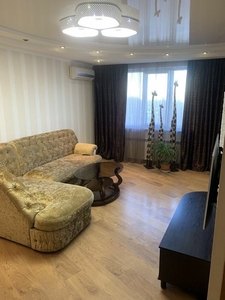 Продажа 3-комнатной квартиры 63 м², Амосова ул., 21