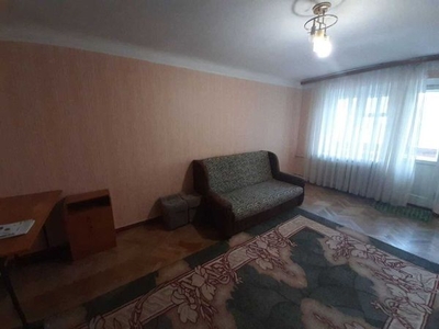 2 кімнатна квартира, вул. Сергія Берегового, Соломянський район