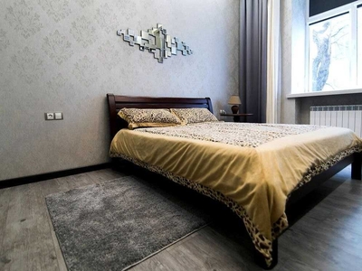 Сдам 5-комнатную квартиру в центре Харькова в доме «Саламандра». IL
