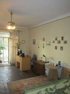 Продам квартиру Харьков, Поэзии площ.