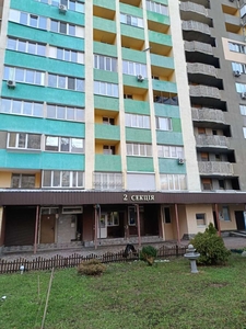 Продаж 3 кімнатної квартири на Лобачевського від власника
