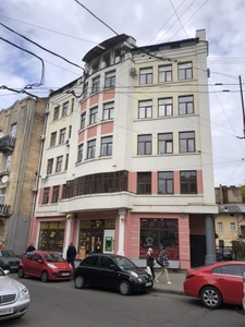 Оренда 5-кімнатної квартири на вул. Костомарова