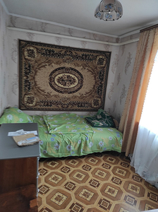 Кімната для 1 жінки район 16 лікарні, пр.Б.Хмельницького (комунальні включені) у приватному будинку