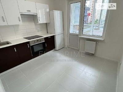 Продаж 1к квартири 38 кв. м на вул. Бориса Гмирі 18