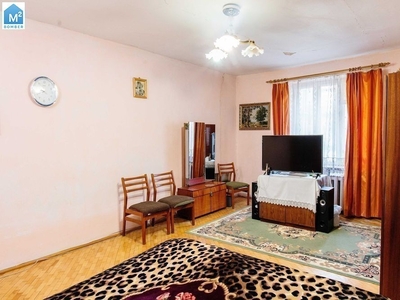 2-кімнатна квартира вул. Шевченка (власний вхід + напівцоколь 49кв. м)