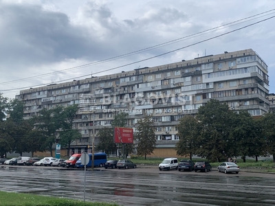 Двухкомнатная квартира Правды просп. 80 в Киеве C-112333 | Благовест
