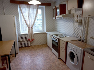 Продам 1-к квартиру в высотке на Калиновой, район Будапешта