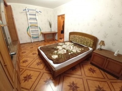 2-комнатная квартира в долгосрочную аренду на Позняках
