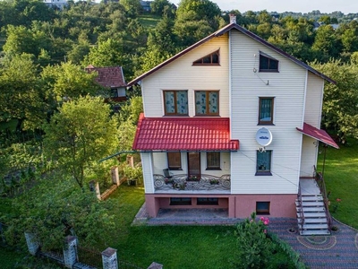 Дом в центре Косова на участке 14 сот земли