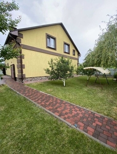 Продам 2 капитальных двухэтажных дома с ремонтом в Харькове