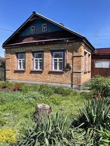 Будинок в центрі с. Руська Поляна