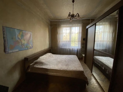 Продам квартиру комнаты продам 55 кв.м, Киев, Соломенский р-н, Первомайский массив, Питерская ул.