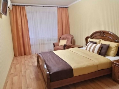 Продам 4-х кімнатну квартиру в центрі Павлограда